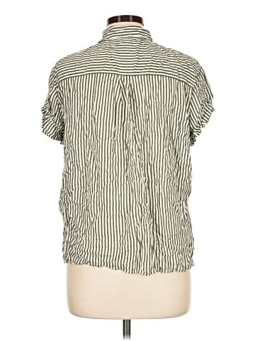 Market and Spruce Short Sleeve Blouse (view 2)