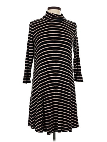 American Eagle Outfitters Casual Dress (view 1)