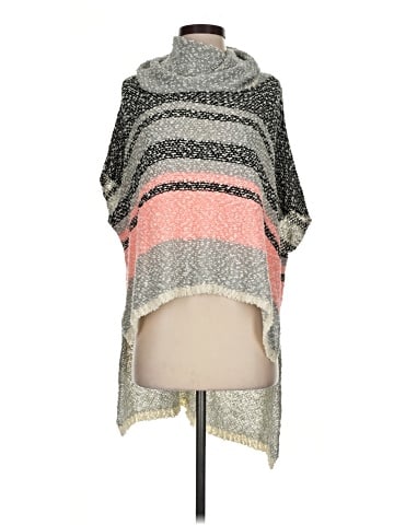 Alya Poncho (view 1)