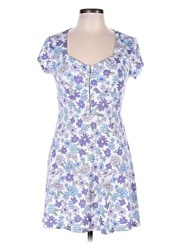 No Boundaries Casual Dress (view 1)
