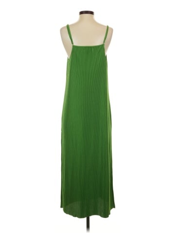 Urban Outfitters Casual Dress (view 2)