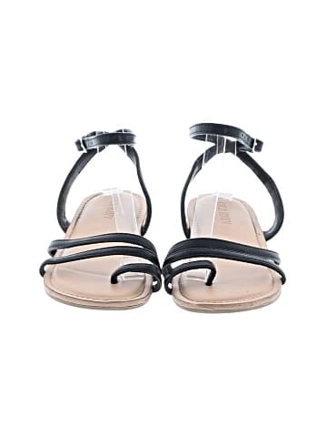 Old Navy Sandals (view 2)