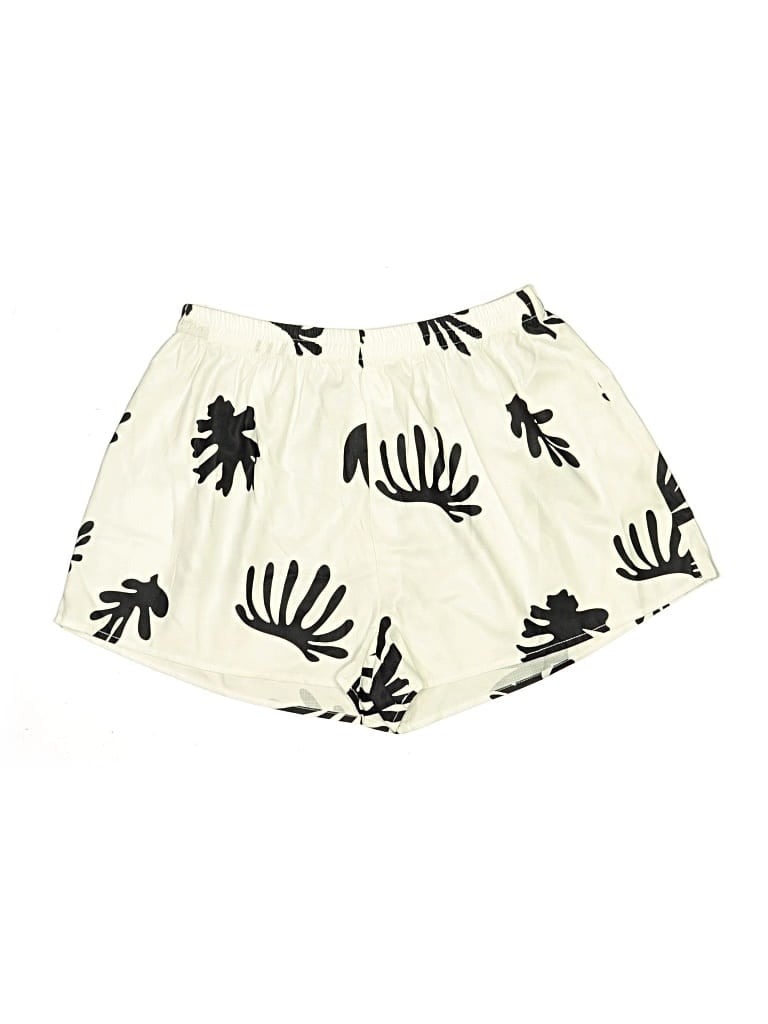 Pre-owned Commense Shorts In Ivory