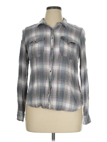 Maurices Long Sleeve Button-Down Shirt (view 1)