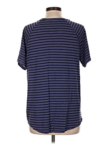American Eagle Outfitters Short Sleeve T-Shirt (view 2)
