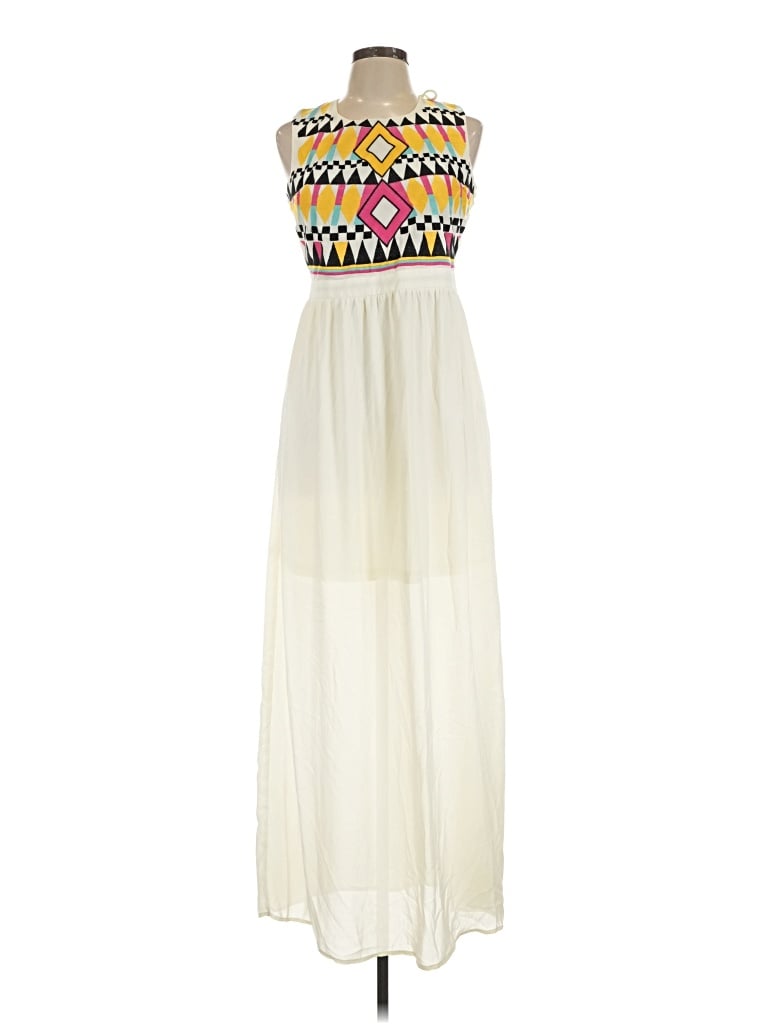 Pre-owned C. Luce Casual Dress In Ivory