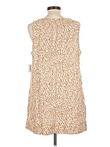Old Navy Casual Dress (view 2)