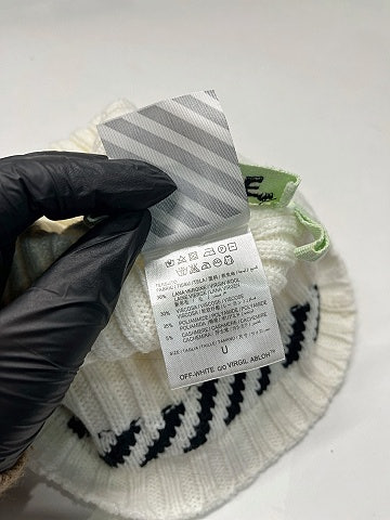 OFF-WHITE Beanie (view 2)