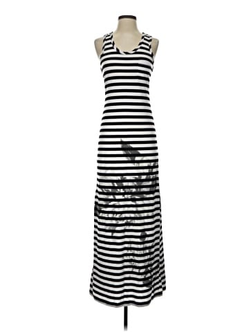 Romeo & Juliet Couture Casual Dress (view 1)