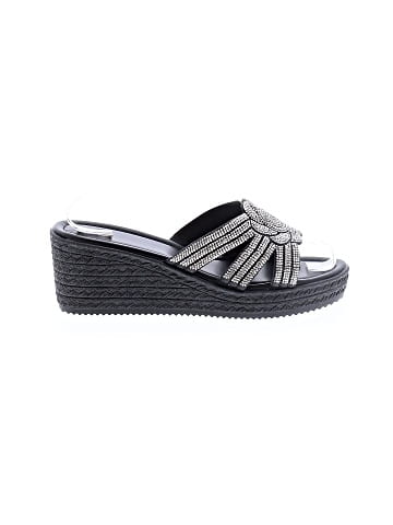Unbranded Wedges (view 1)