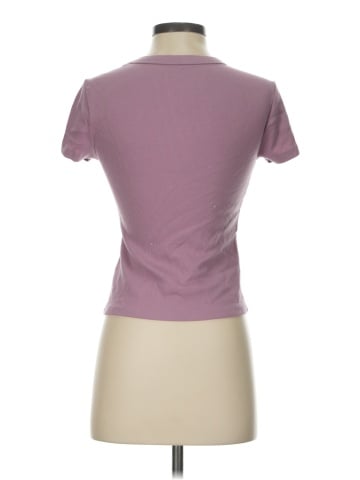 Old Navy Active T-Shirt (view 2)