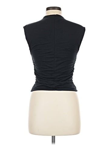 Abercrombie & Fitch Sleeveless T-Shirt (view 2)