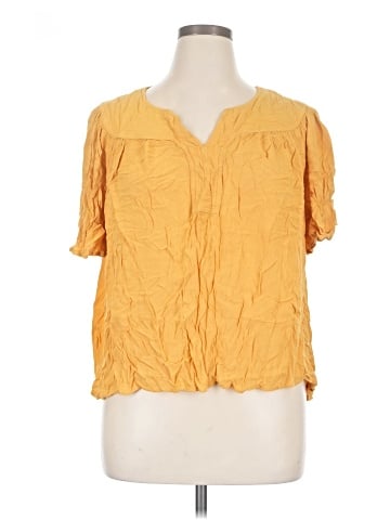 a.n.a. A New Approach Short Sleeve Blouse (view 1)