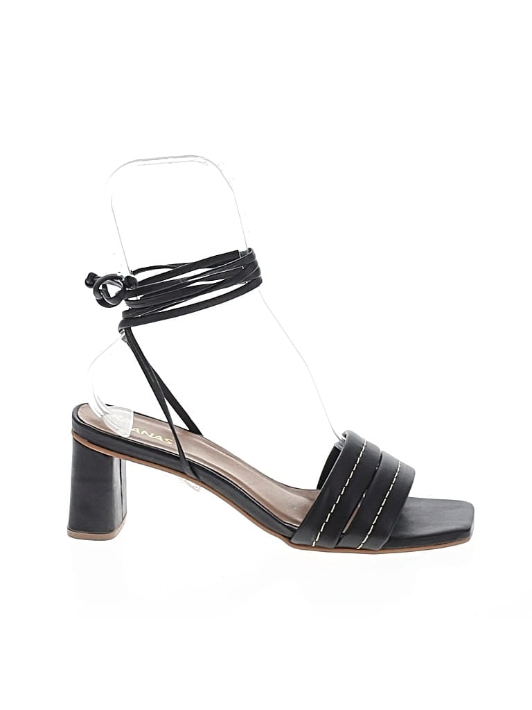 Pre-owned Kaanas Sandals In Black