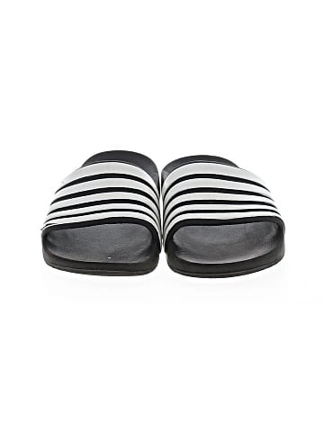 Wonder Nation Sandals (view 2)