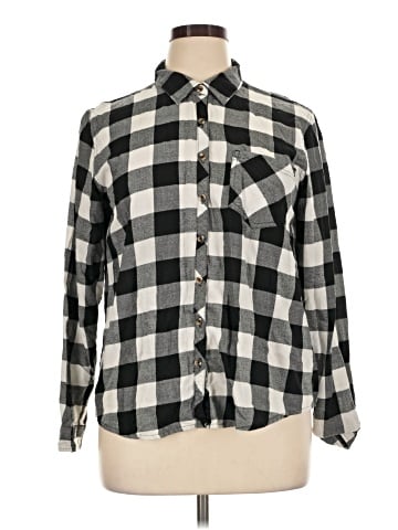 Maurices Long Sleeve Button-Down Shirt (view 1)