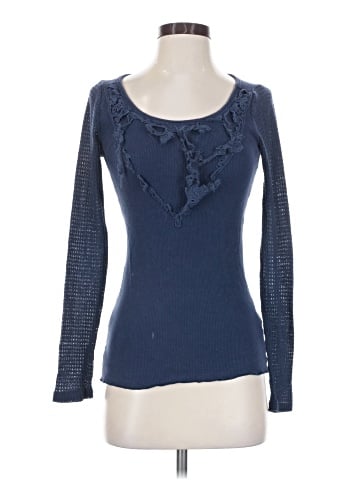 Abercrombie & Fitch Long Sleeve T-Shirt (view 1)