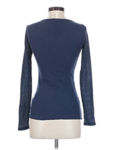Abercrombie & Fitch Long Sleeve T-Shirt (view 2)