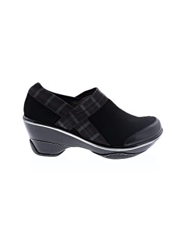 Jambu Wedges (view 1)