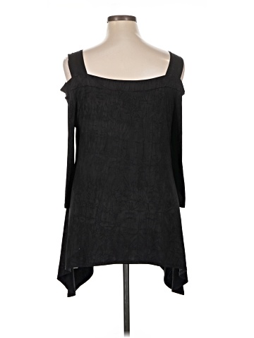 Cover Charge 3/4 Sleeve Top (view 2)
