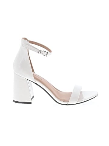 Amazon Essentials Sandals (view 1)