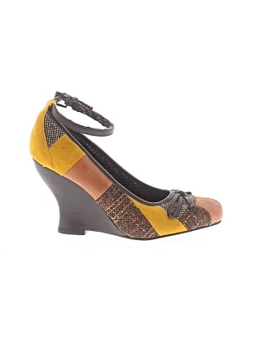 Kenzie Wedges (view 1)
