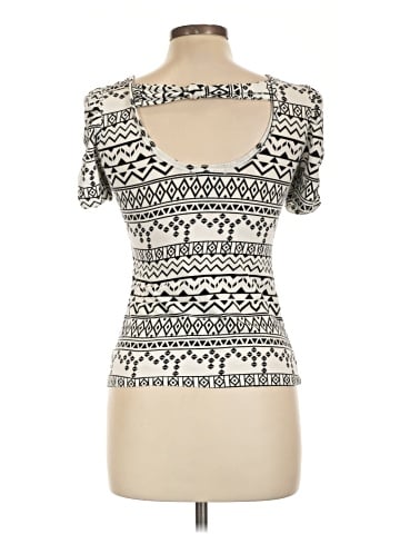 Wet Seal Short Sleeve T-Shirt (view 2)
