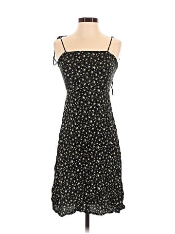 Urban Outfitters Casual Dress (view 1)