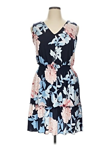 En Focus Casual Dress (view 1)