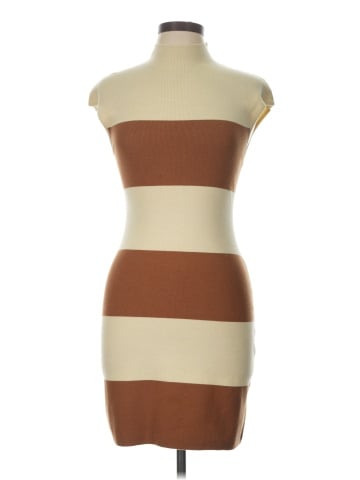 Le Lis Casual Dress (view 1)