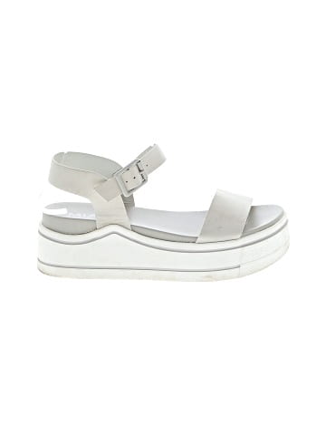 Mia Sandals (view 1)