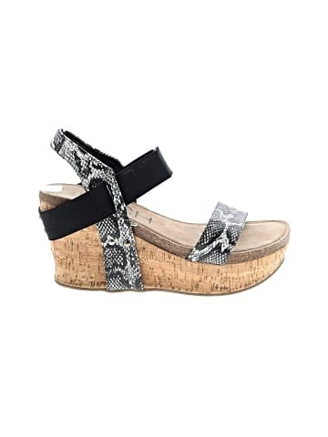 Beach By Matisse Wedges (view 1)