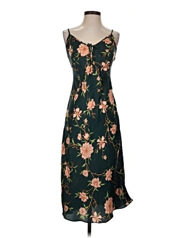 Urban Outfitters Casual Dress (view 1)