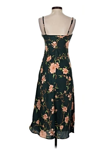 Urban Outfitters Casual Dress (view 2)
