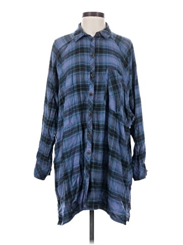 Urban Outfitters Long Sleeve Button-Down Shirt (view 1)