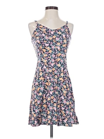 Old Navy Casual Dress (view 1)