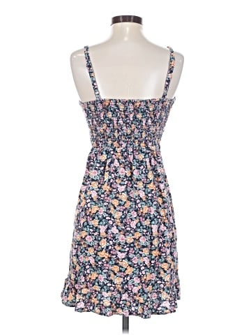Old Navy Casual Dress (view 2)