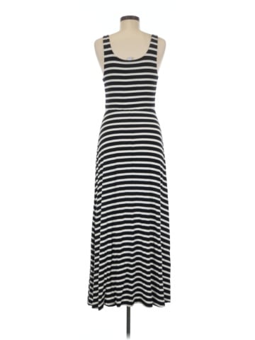 Old Navy Casual Dress (view 2)