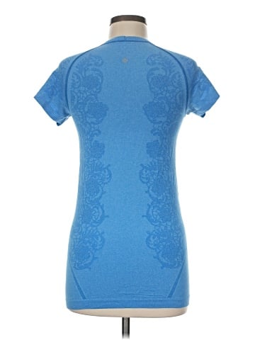 Lululemon Athletica Short Sleeve T-Shirt (view 2)