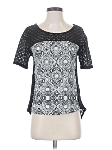 Socialite Short Sleeve Top (view 1)