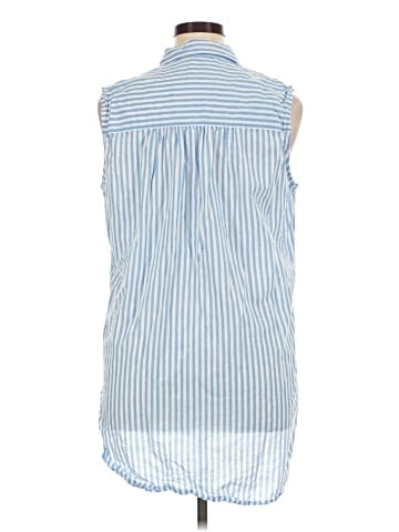 North Style Sleeveless Button-Down Shirt (view 2)