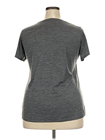 Amazon Essentials Active T-Shirt (view 2)