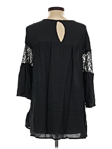 Eyeshadow 3/4 Sleeve Blouse (view 2)