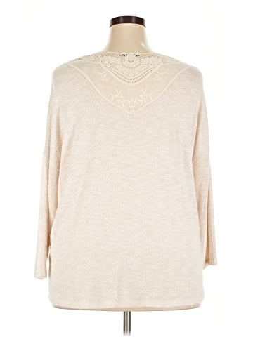 American Eagle Outfitters Pullover Sweater (view 2)