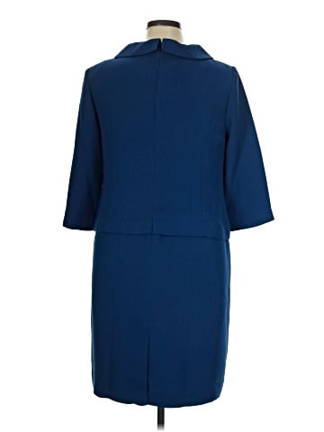 Donna Morgan Casual Dress (view 2)
