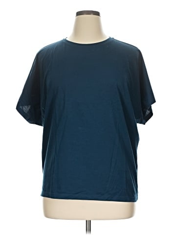 Uniqlo Short Sleeve T-Shirt (view 1)