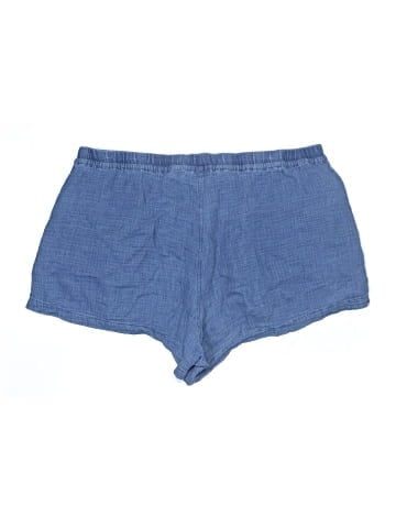 Gap Shorts (view 2)