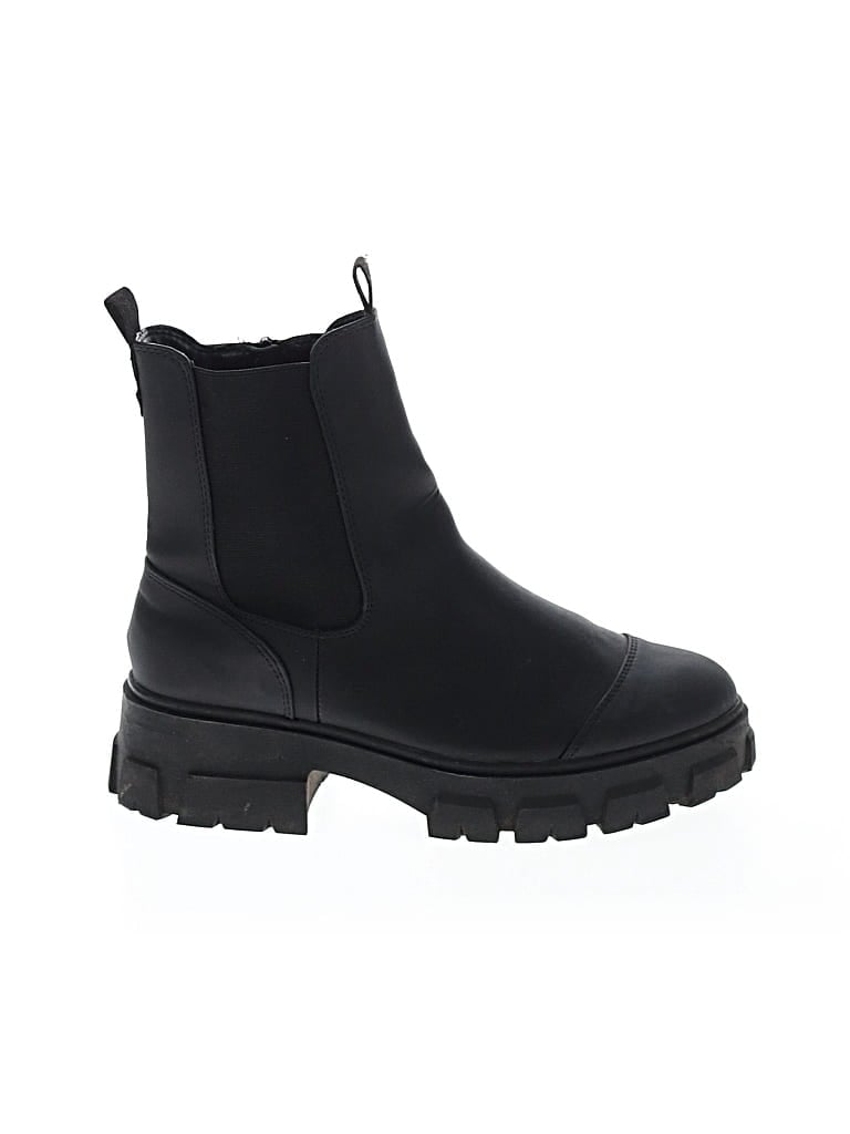 Pre-owned Target Ankle Boots In Black