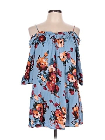 Blu Pepper Sleeveless Blouse (view 1)