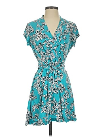Liz Claiborne Casual Dress (view 1)